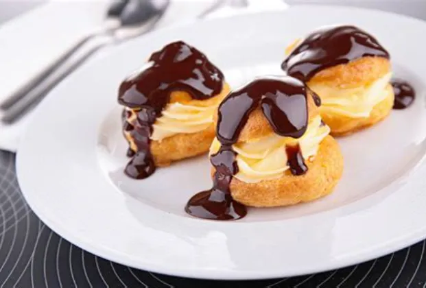 Profiteroles