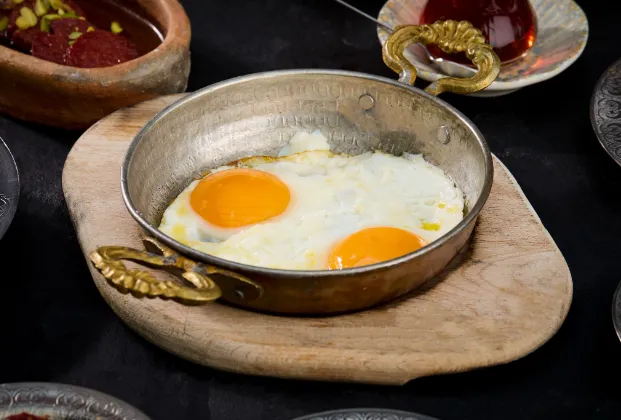 Turkish-Style Fried Eggs (2 Eggs)