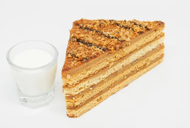 Marlenka Honey Walnut Cake