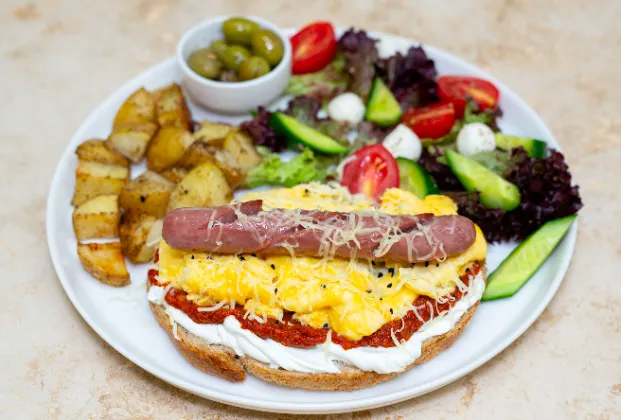 Beef sausage tartine