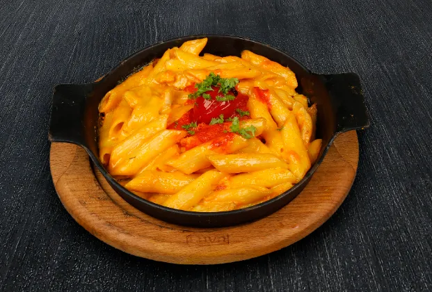 Mac Chicken Cheese
