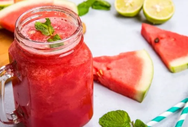 Strawberry lemonade