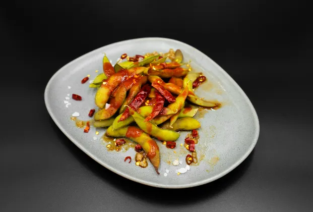 Edamame with Spicy Sauce
