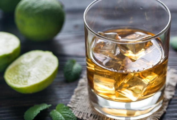 Rum (4 cl)