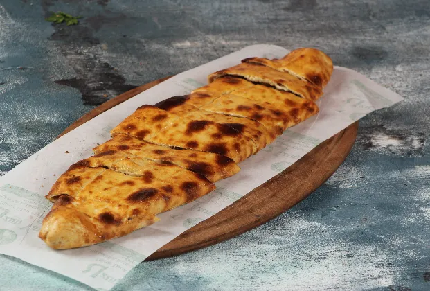 Kavurmalı Pide