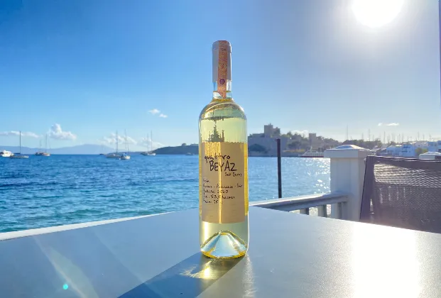 Vinkara Quattro Dry White Wine