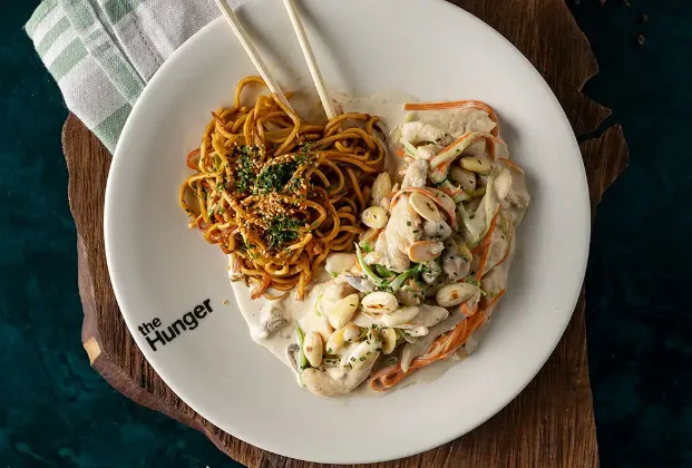 Chicken with Vegetables and Almonds