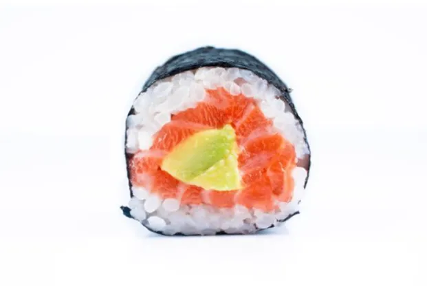 Salmon and Avocado Maki (6 pieces)