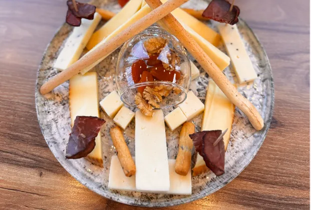 Wine and cheese platter