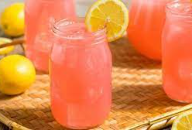 Strawberry lemonade