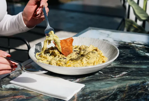 Curry sauce hand-cut fettuccine
