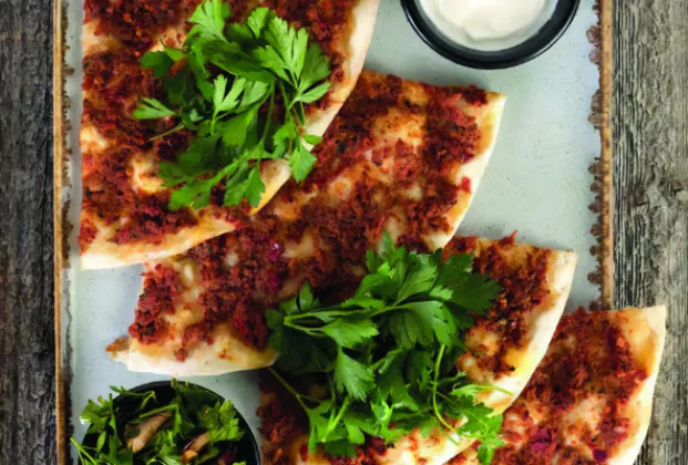 Crispy Minced Meat Pizza