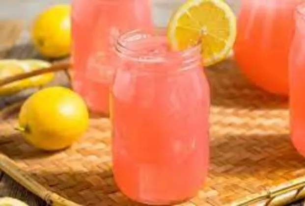 Strawberry lemonade