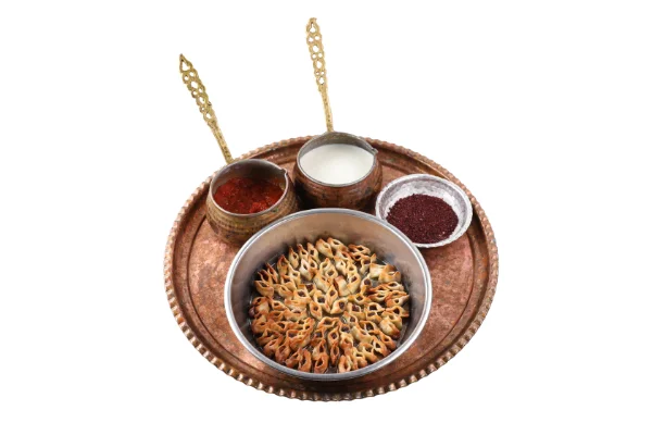 Crispy tepsi mantı