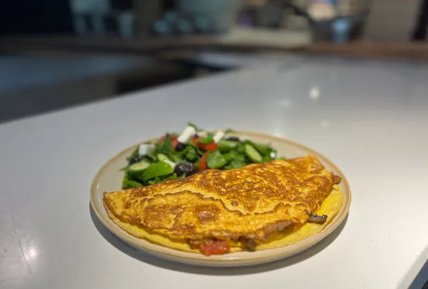 Cheddar & Smoked Turkey Omelette