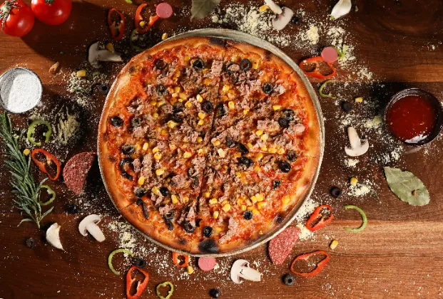 Tuna pizza