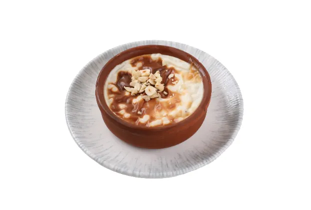 Baked rice pudding (Sütlaç)
