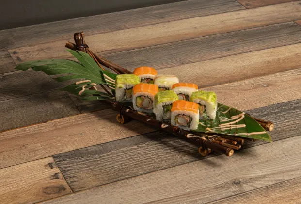 Rainbow Roll (8 Pieces)