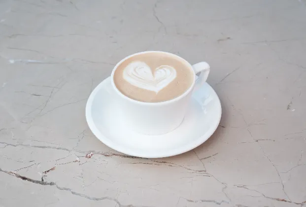 Flavoured latte (toffee nut, vanilla, hazelnut, caramel)