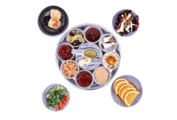 Mixed Breakfast Spread (Per Person)