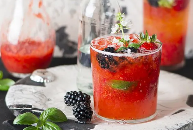 Blackberry lemonade