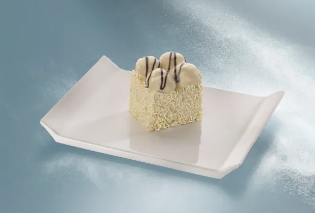White Profiterole Mono Cake