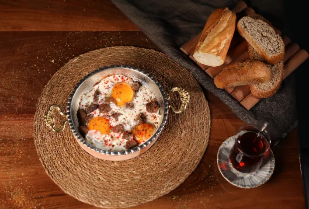 Eggs with kavurma