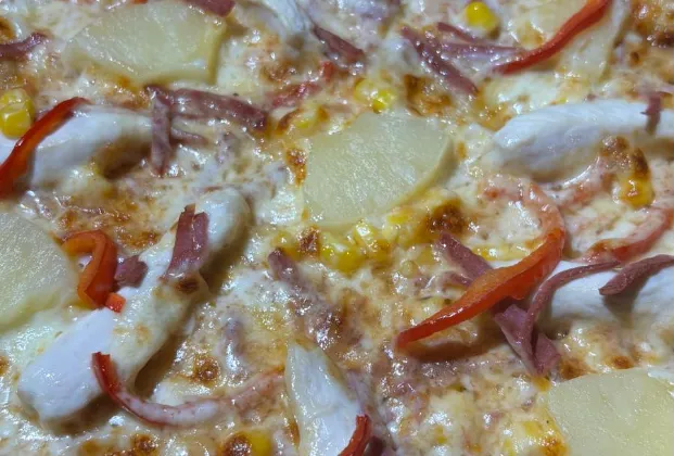 Hawaiian Pizza
