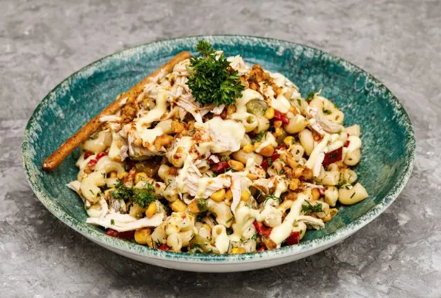 Roasted pepper and chicken pasta salad