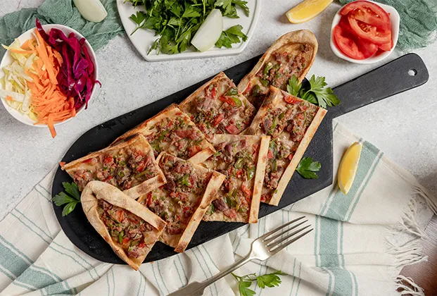 Minced Meat Pide (Kuşbaşılı Pide)