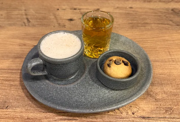 Pistachio dibek coffee with milk