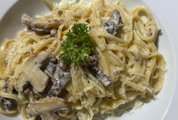 Linguine Alfredo