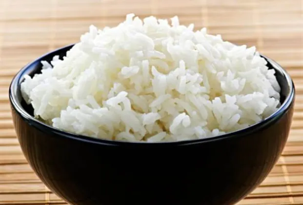 Steamed plain rice pilaf