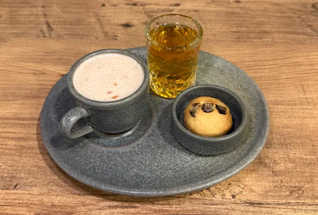 Ruby chocolate dibek coffee with milk