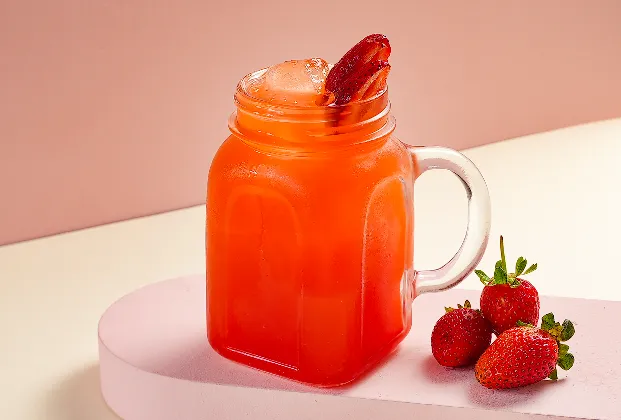 Strawberry lemonade