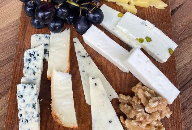 Cheese platter (5 varieties)