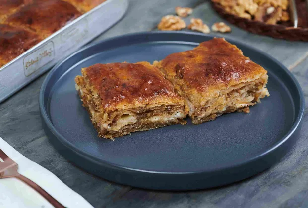 Çengelköy Walnut and Mulberry Börek