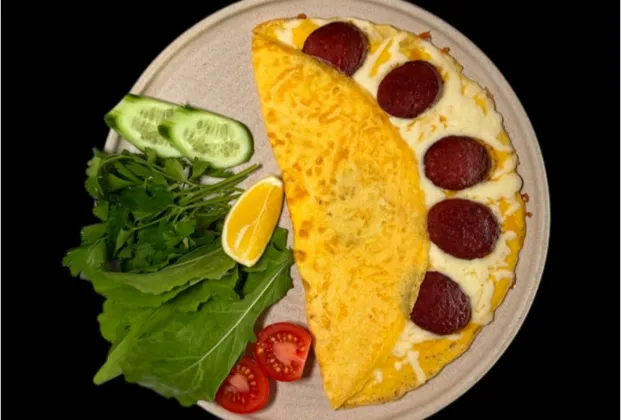 Sucuk and Kashar cheese omelet