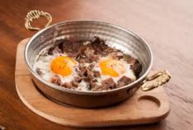 Eggs with kavurma