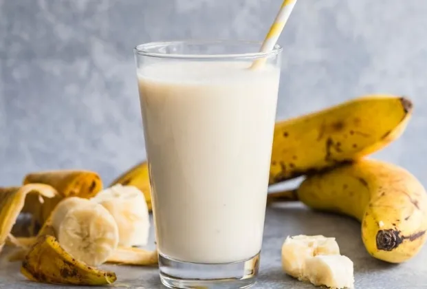 Banana milkshake