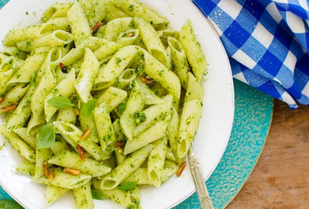 Penne with basil sauce
