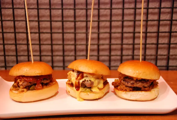 Burger Brothers Mini Special Burgers (3 pieces)
