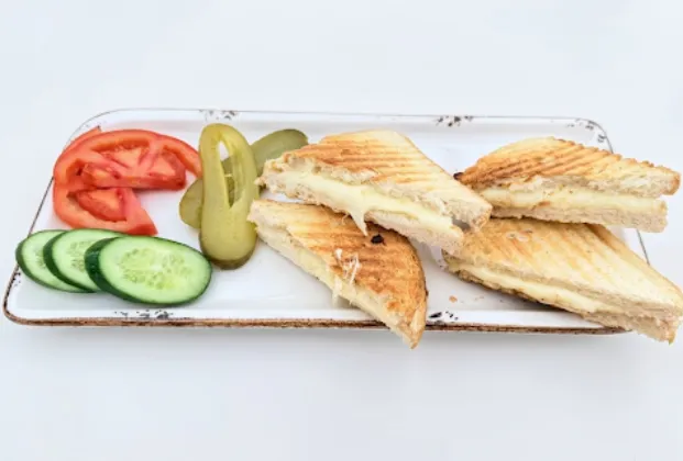 Kaşar cheese toast