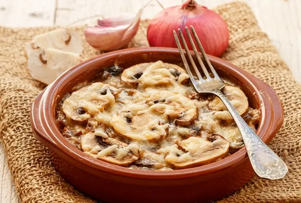 Mushroom güveç