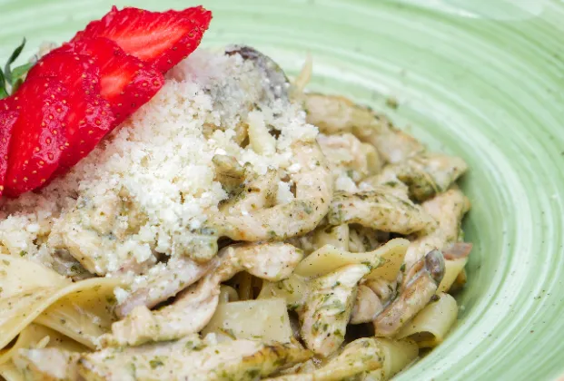 Fettuccine Alfredo