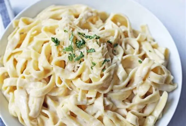 Fettuccine Alfredo