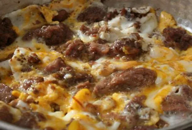 Beef Kavurma and Kaşar Omelette