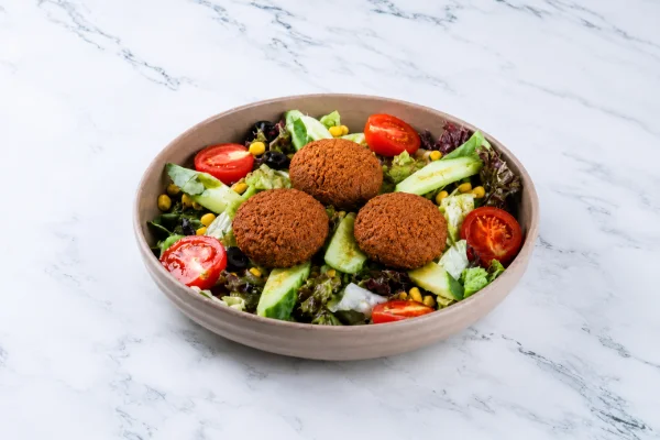 Falafel salad