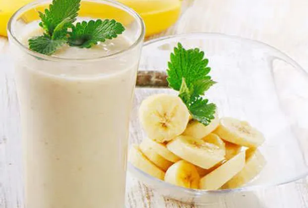 Banana milkshake