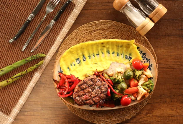 Beef medallions with vegetables